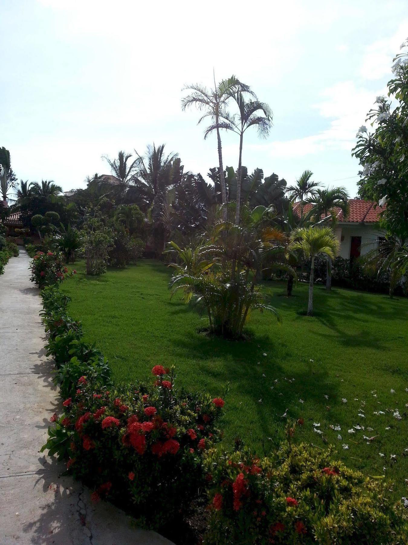 Soficu Hotel El Eden Dominicus Байяібе Екстер'єр фото